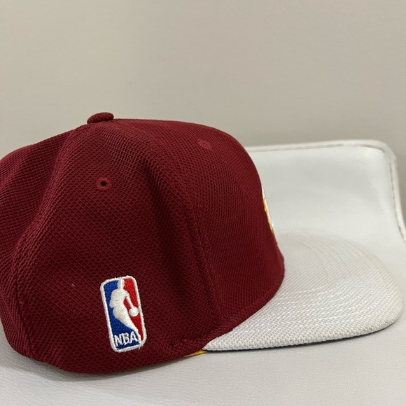 Cleveland Cavaliers Snapback Hat Wine Red - Picture 5 of 7